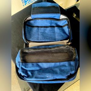 NWOT Toiletry travel case blue